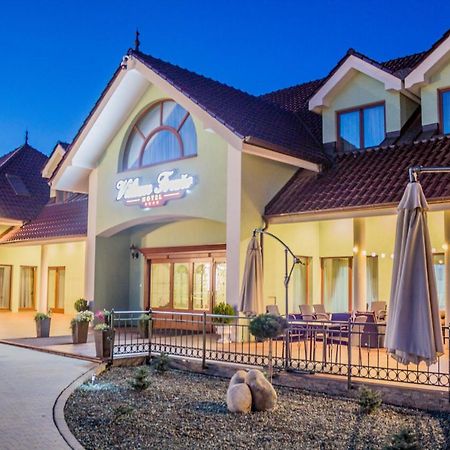 Hotel Viliam Frano Nitra Ngoại thất bức ảnh