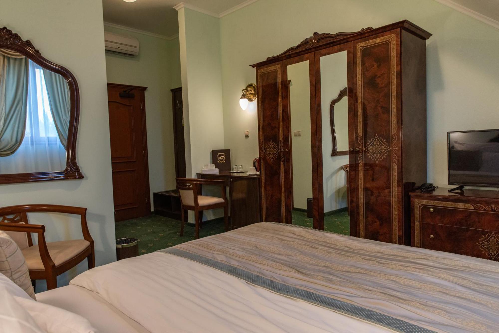 Hotel Viliam Frano Nitra Ngoại thất bức ảnh