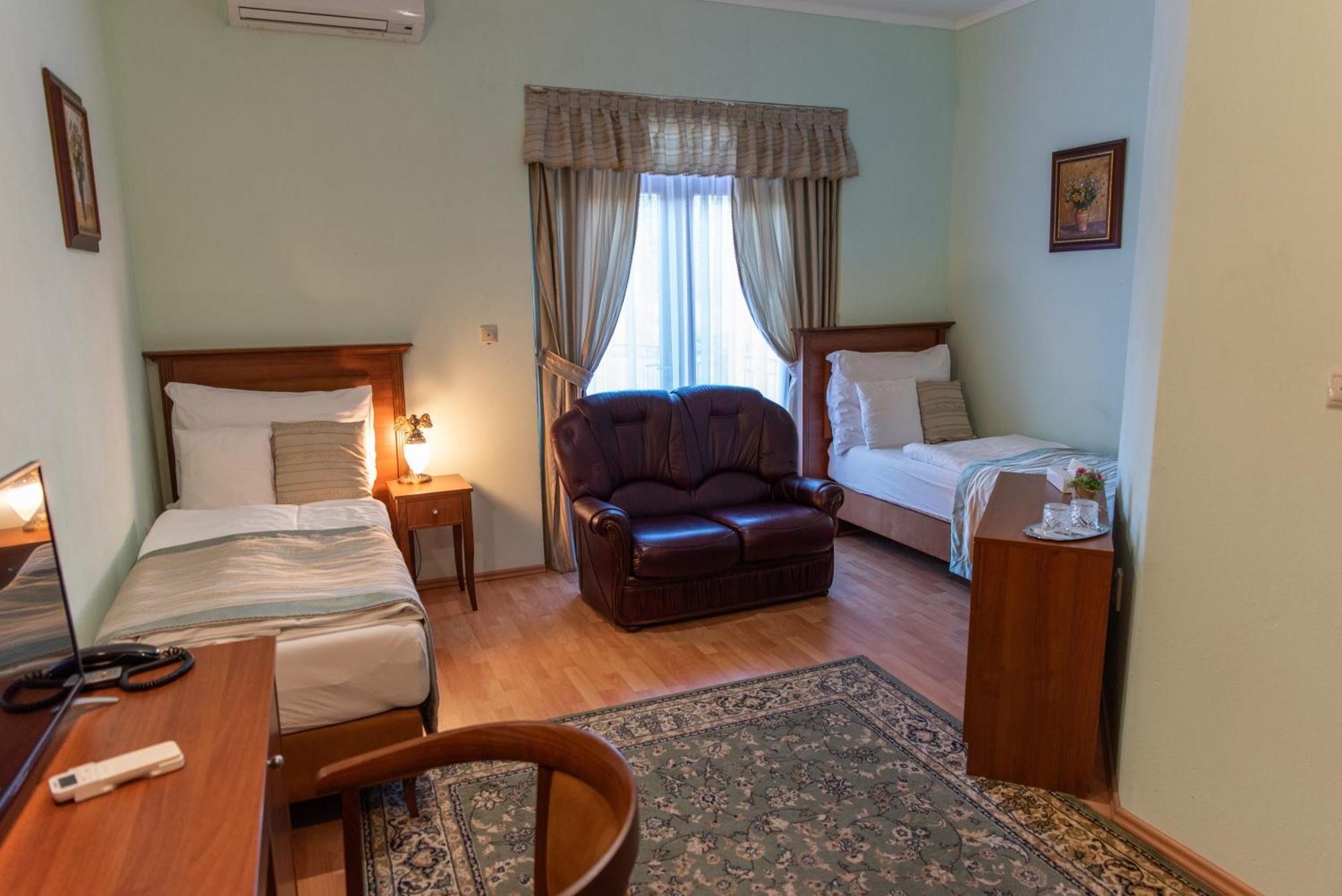 Hotel Viliam Frano Nitra Ngoại thất bức ảnh