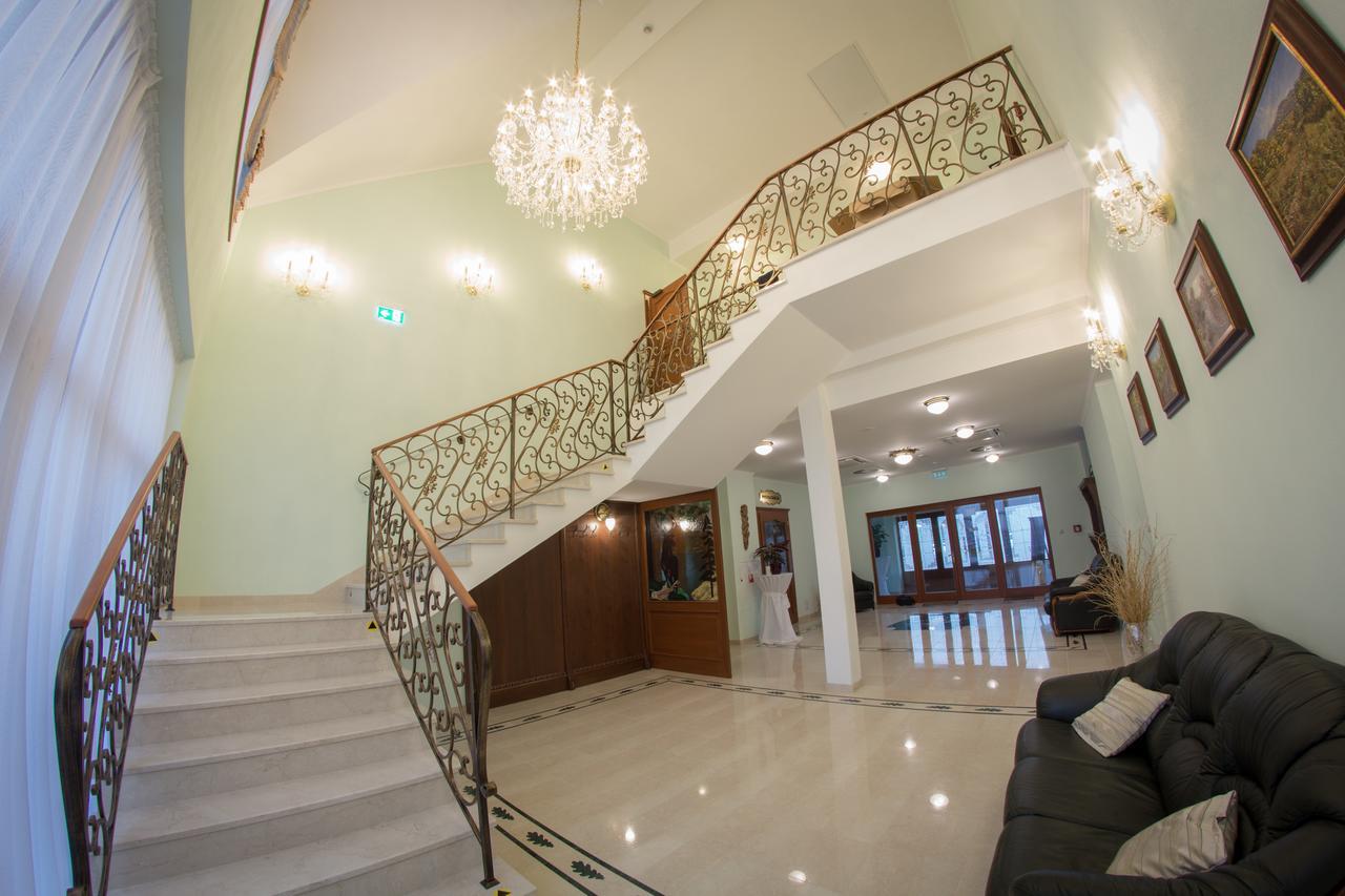Hotel Viliam Frano Nitra Ngoại thất bức ảnh