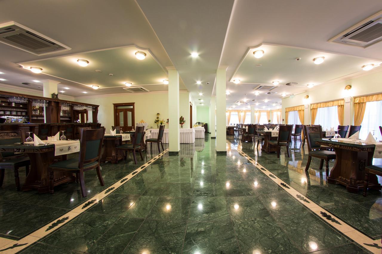 Hotel Viliam Frano Nitra Ngoại thất bức ảnh