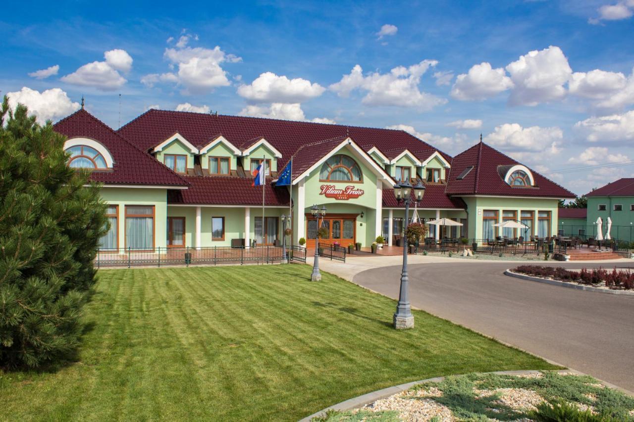 Hotel Viliam Frano Nitra Ngoại thất bức ảnh